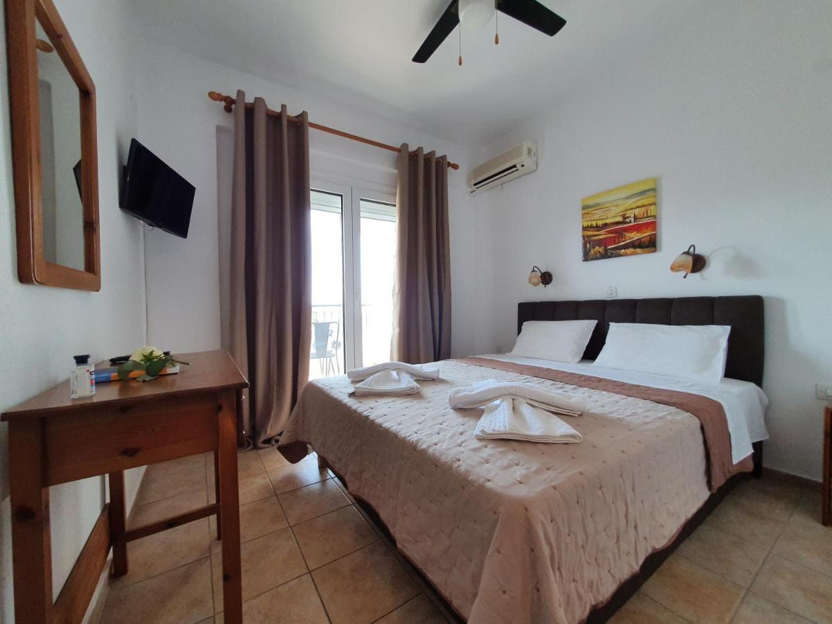 Hotel Pefko Neos Marmaras Extérieur photo